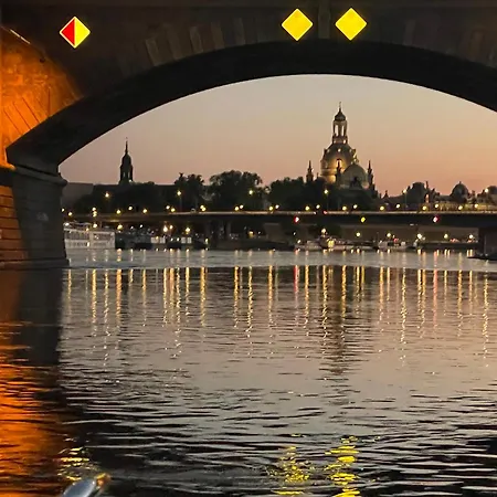 Landeskrone Apartament *