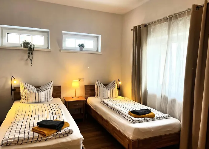 Landeskrone דירה *