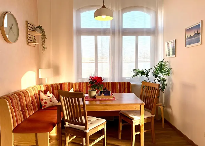 Landeskrone דירה *