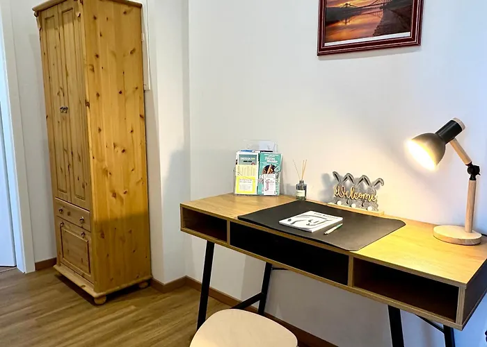 Landeskrone Apartament *